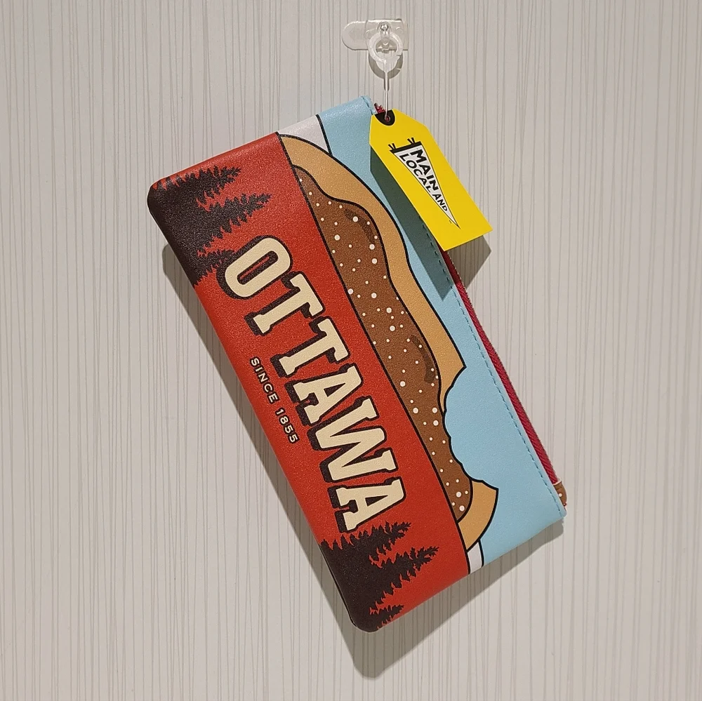 Ottawa Beaver Tail Main & Local Zipper Pouch